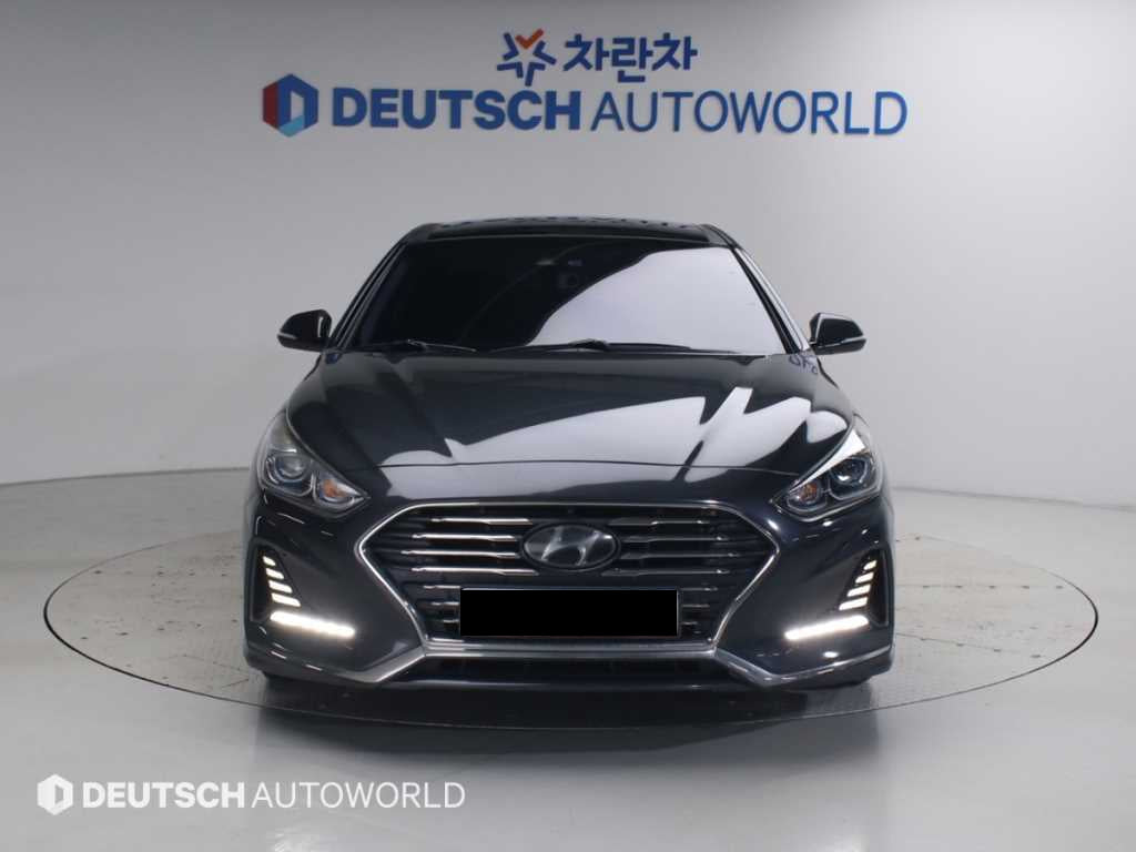 Hyundai Sonata — photo 03