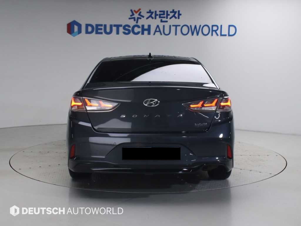 Hyundai Sonata — photo 04