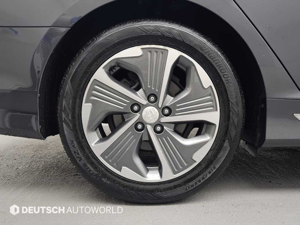 Hyundai Sonata — photo 05