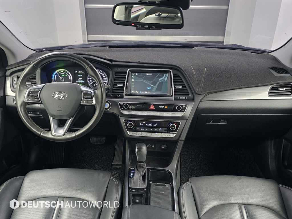 Hyundai Sonata — photo 07