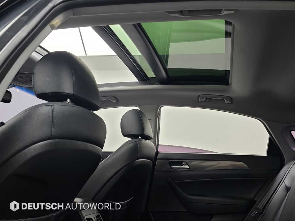 Hyundai Sonata — photo 18
