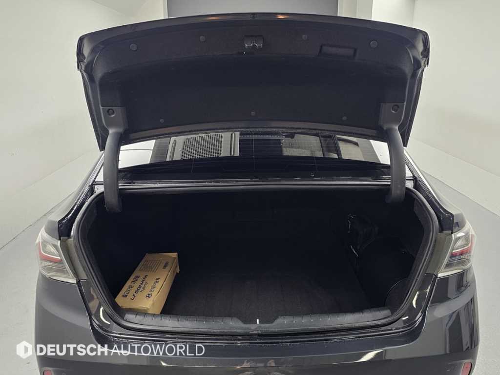 Hyundai Sonata — photo 19