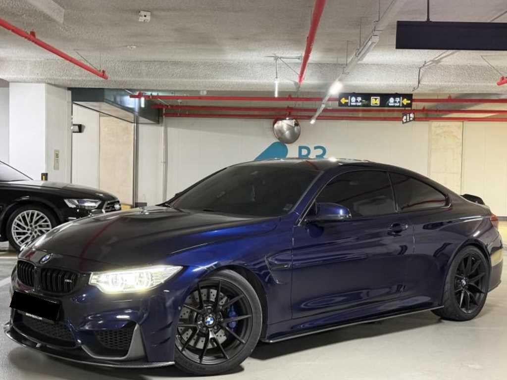 BMW M4 — photo 03