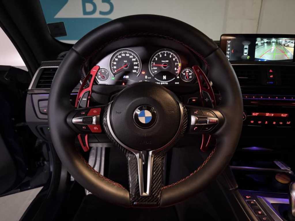 BMW M4 — photo 12