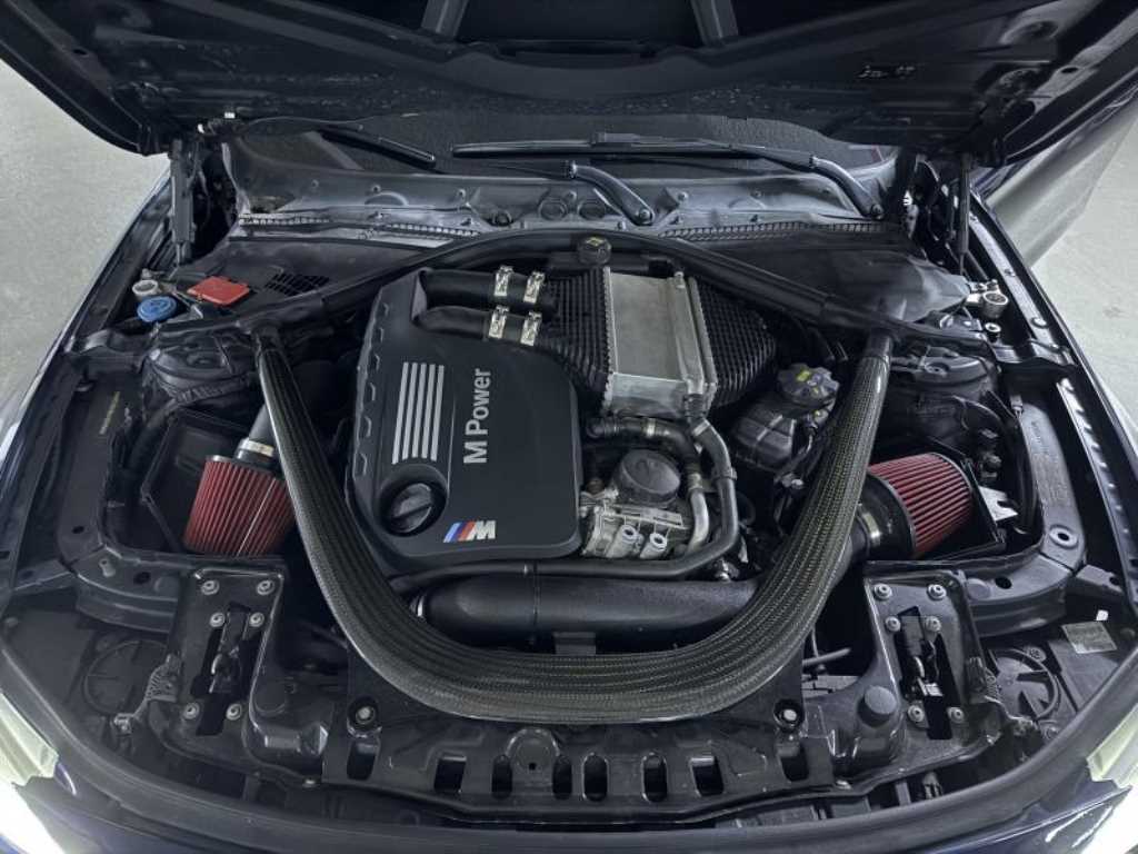 BMW M4 — photo 20