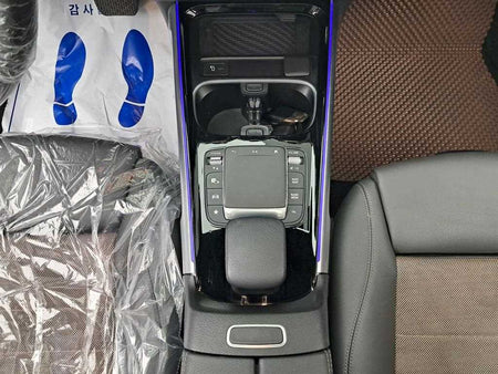 Mercedes-Benz EQB — photo 14