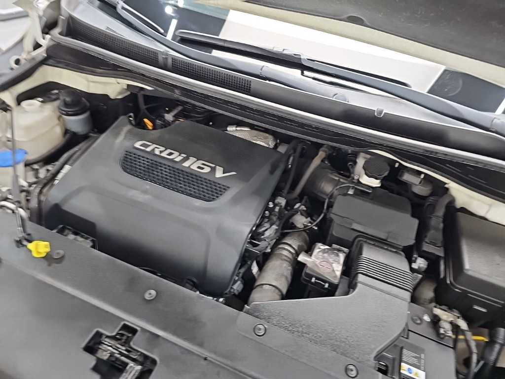Kia Carnival — photo 05