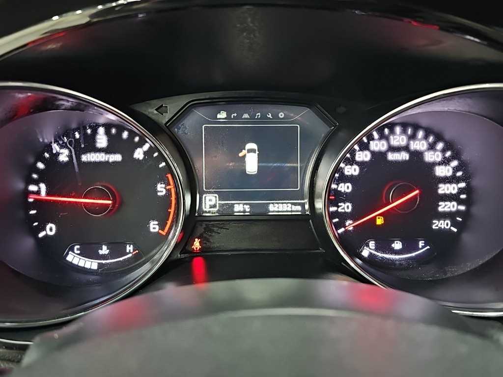 Kia Carnival — photo 06