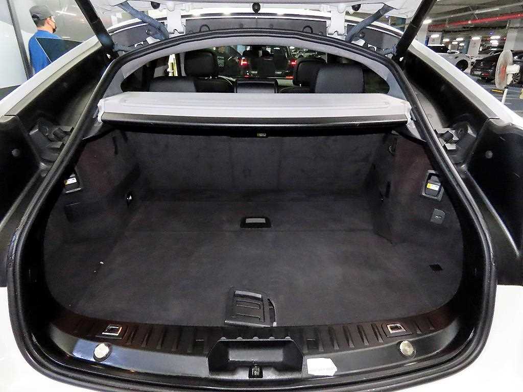 BMW Gran Turismo — photo 16