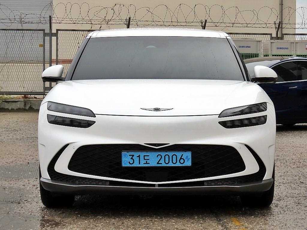 Genesis GV60 — photo 02