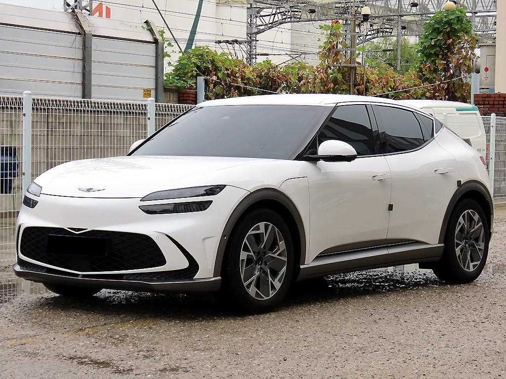 Genesis GV60 — photo 03