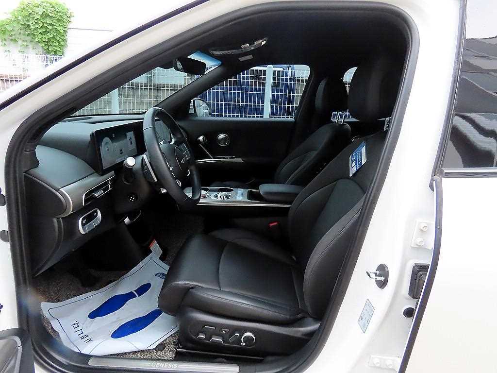Genesis GV60 — photo 05