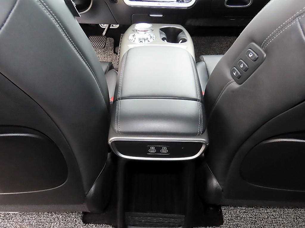 Genesis GV60 — photo 16