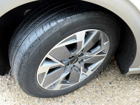 Genesis GV60 — photo 20