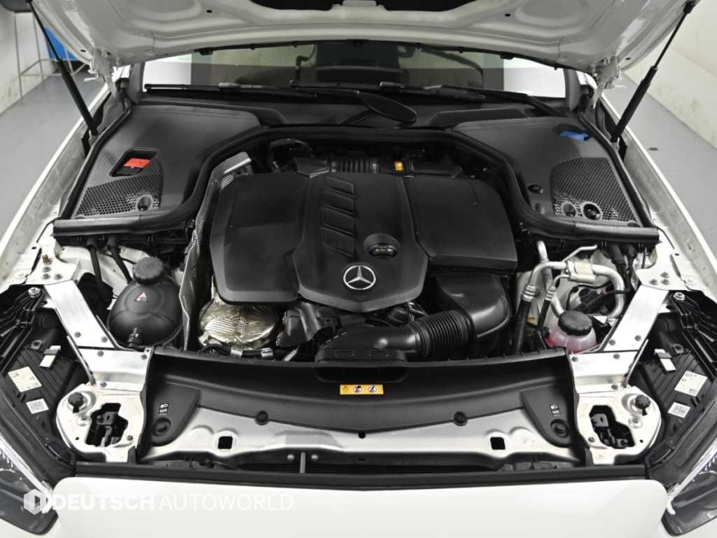 Mercedes-Benz E-Class — photo 06