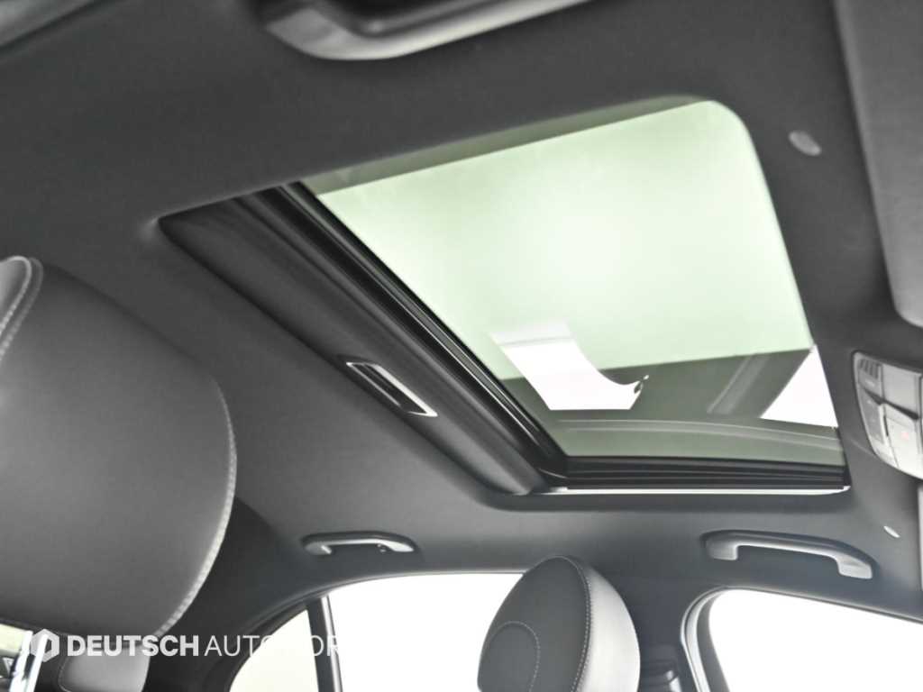 Mercedes-Benz E-Class — photo 18