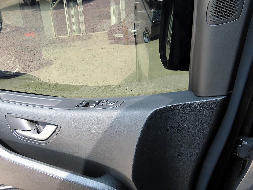 Hyundai Staria — photo 11