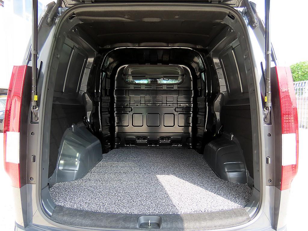 Hyundai Staria — photo 18