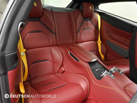 Ferrari GTC4 Lusso — photo 12