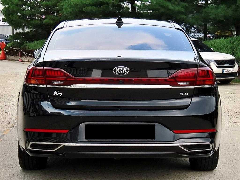 Kia K7 — photo 04