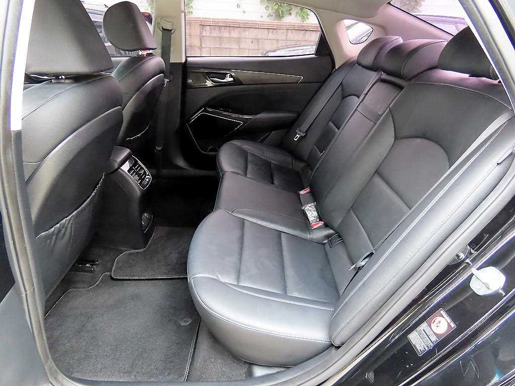 Kia K7 — photo 06