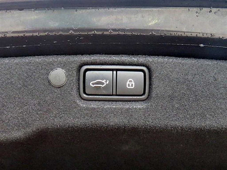 Kia K7 — photo 18