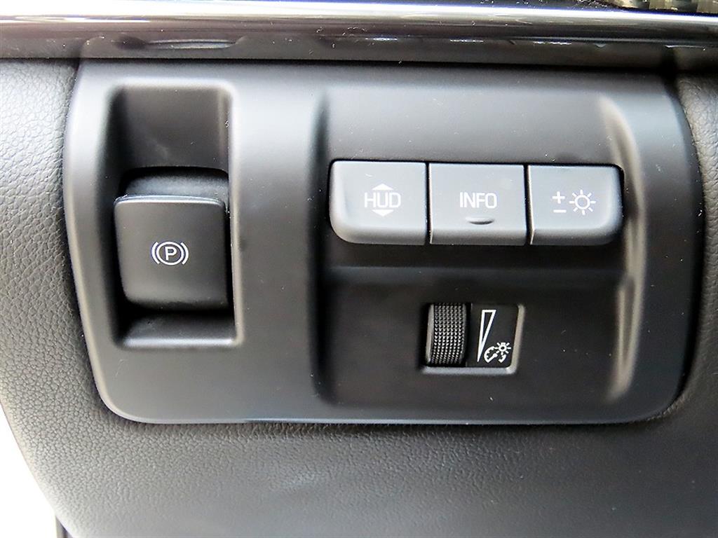 Cadillac CTS — photo 12
