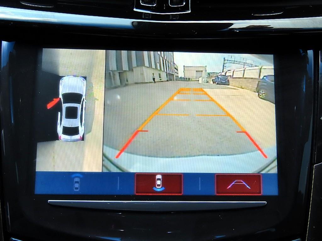 Cadillac CTS — photo 14