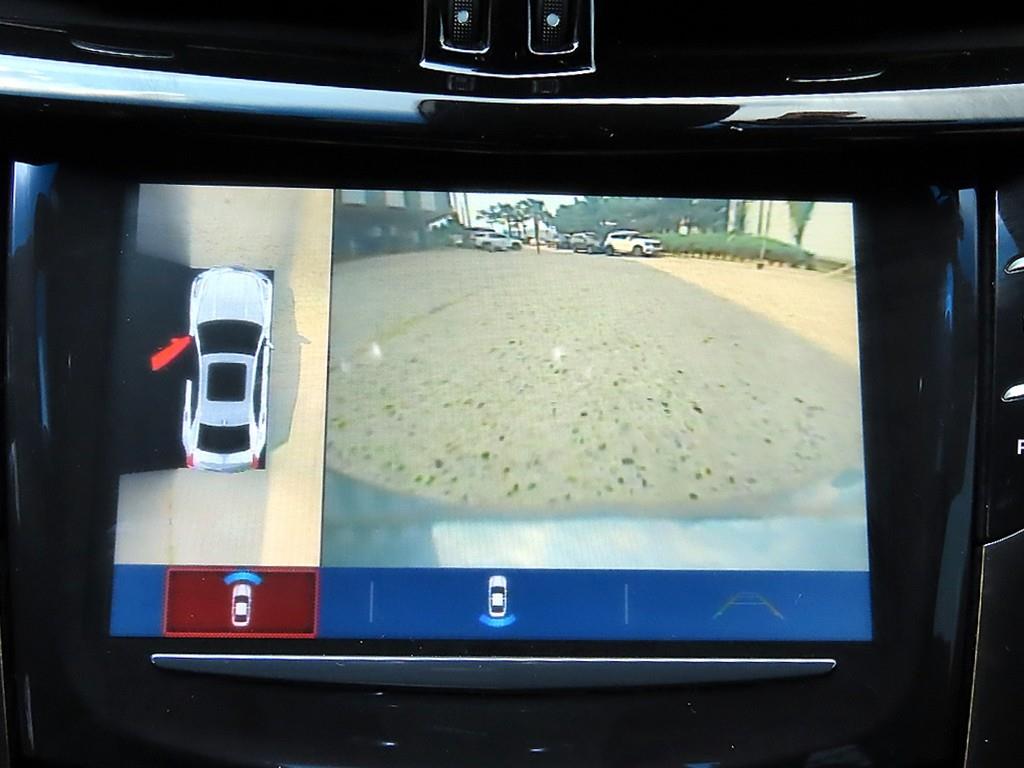 Cadillac CTS — photo 15