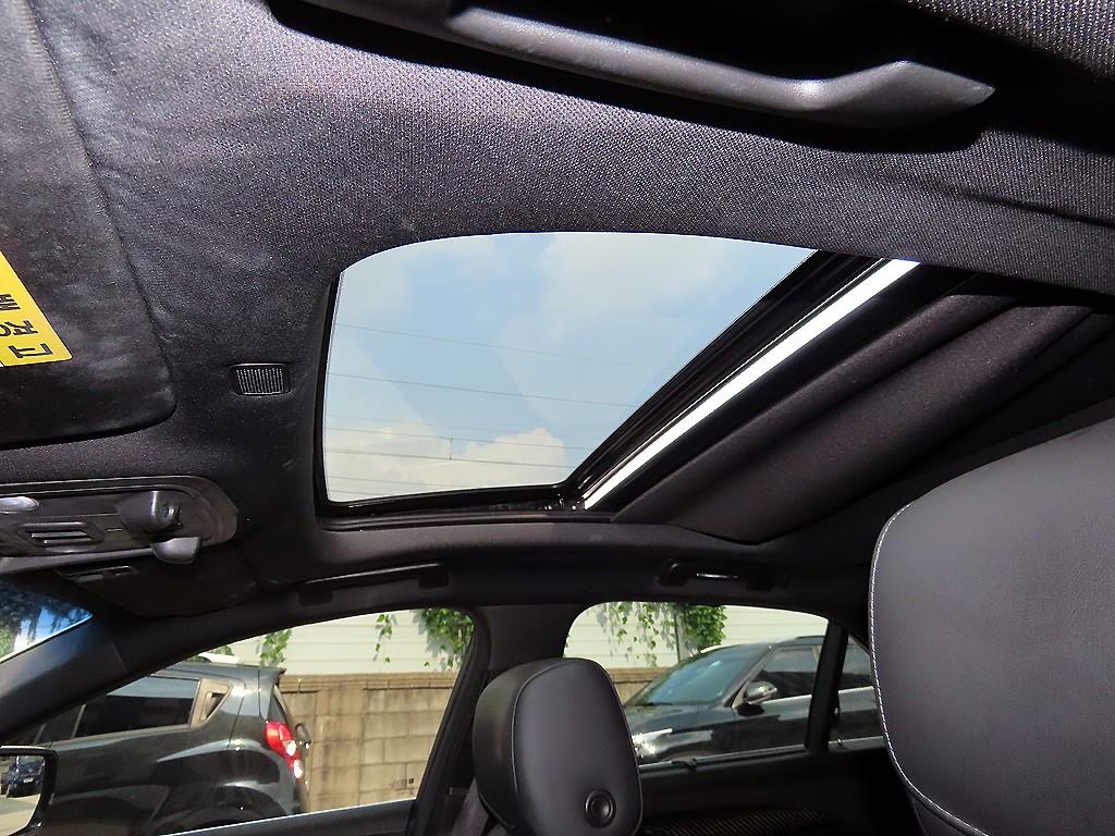 Cadillac CTS — photo 18