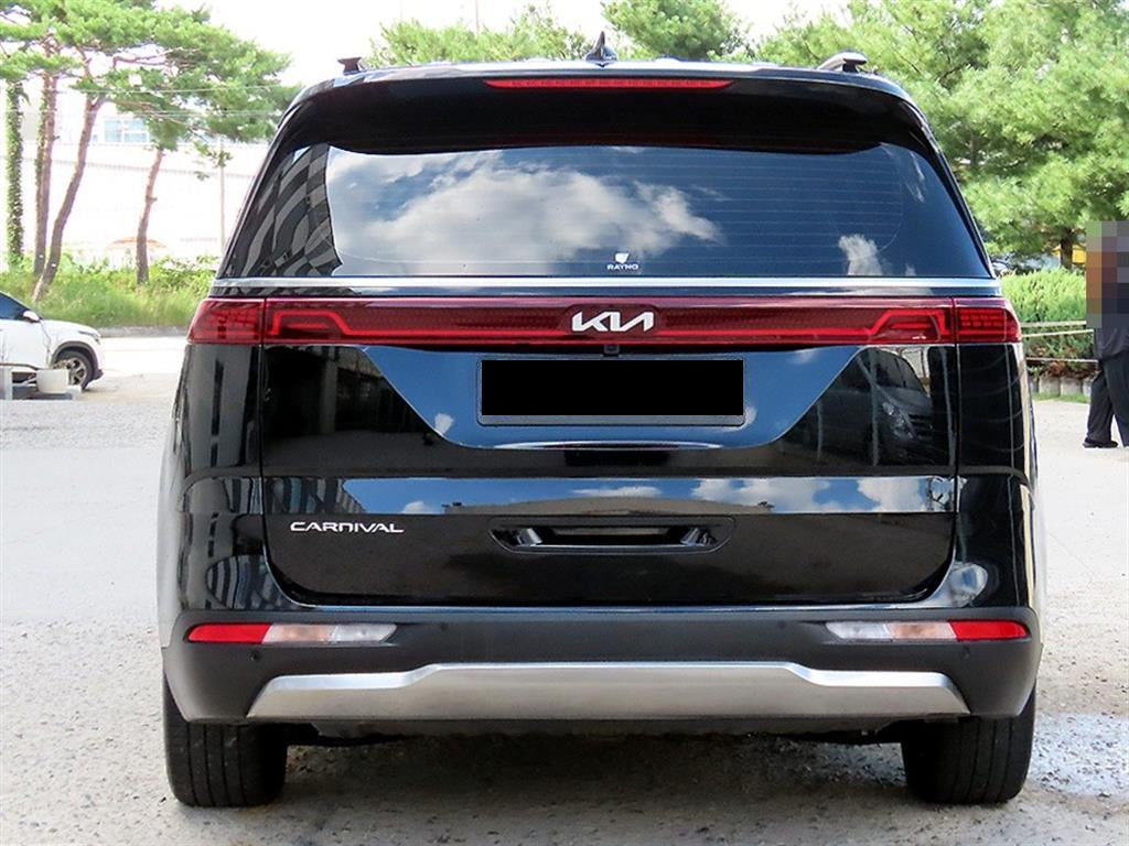 Kia Carnival — photo 04