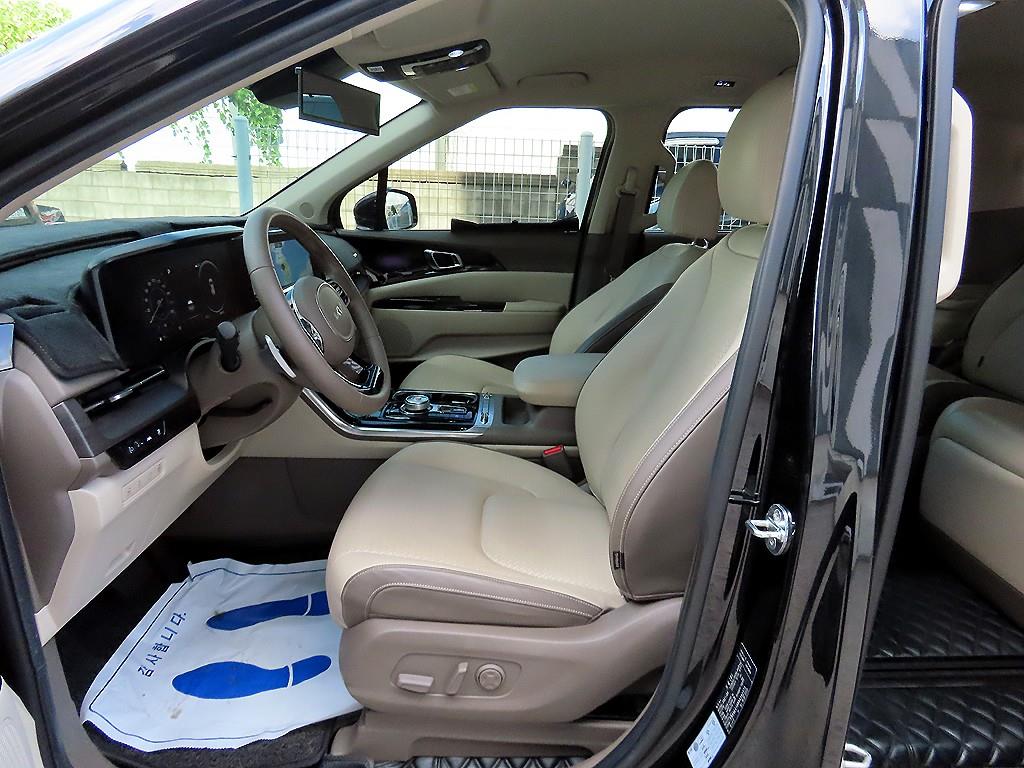 Kia Carnival — photo 05