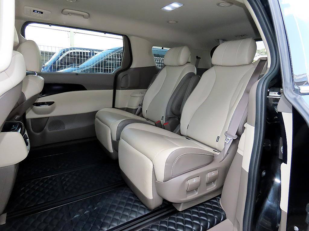 Kia Carnival — photo 06