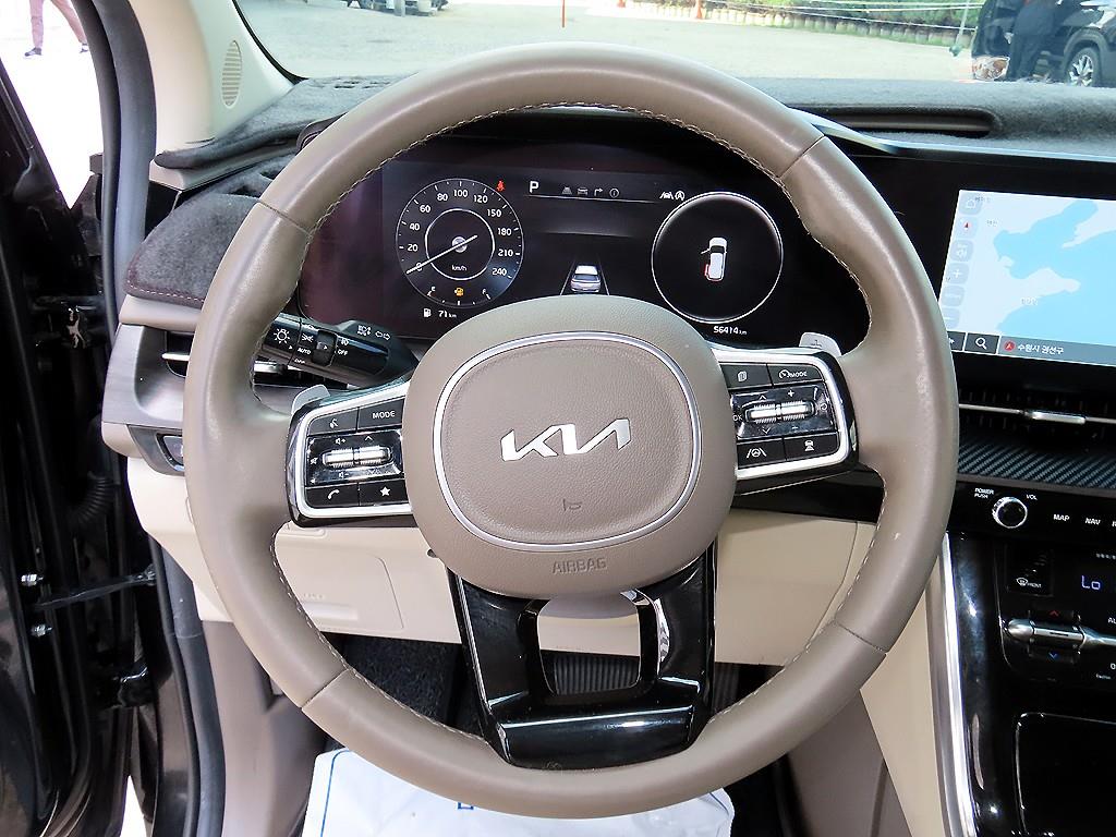 Kia Carnival — photo 08