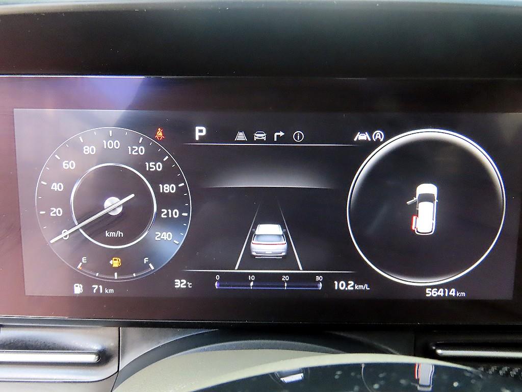 Kia Carnival — photo 09