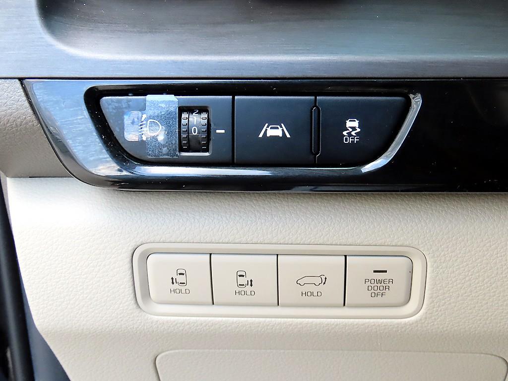 Kia Carnival — photo 12