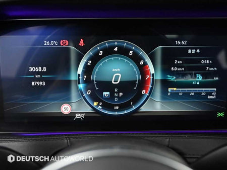 Mercedes-Benz S-Class — photo 08
