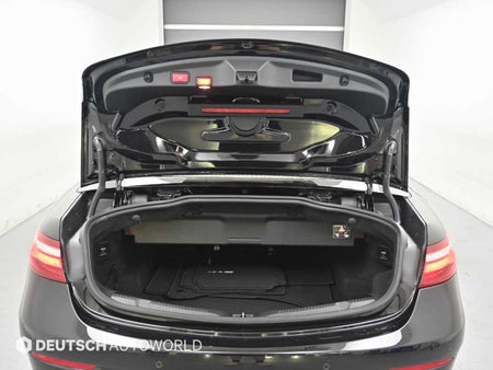 Mercedes-Benz E-Class — photo 19
