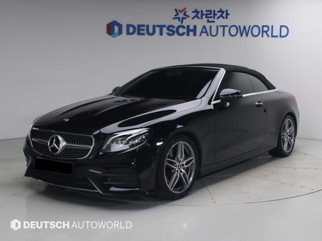 Mercedes-Benz E-Class — photo 20