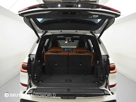 BMW X7 — photo 05