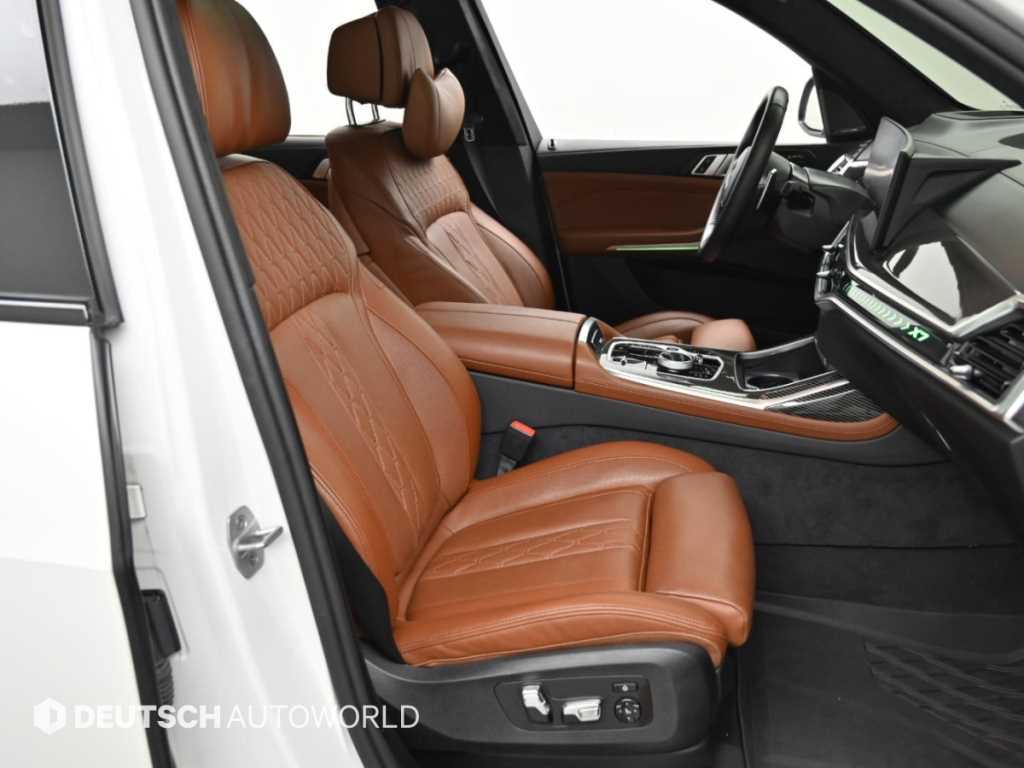 BMW X7 — photo 12