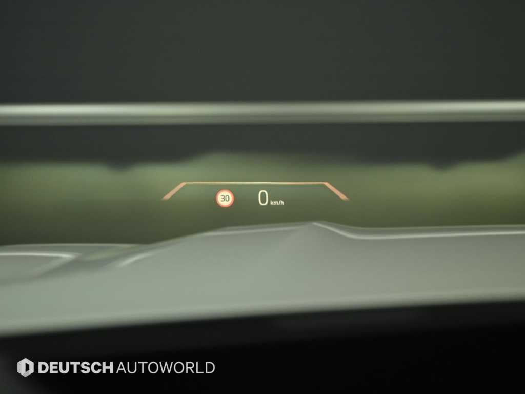 BMW X7 — photo 16