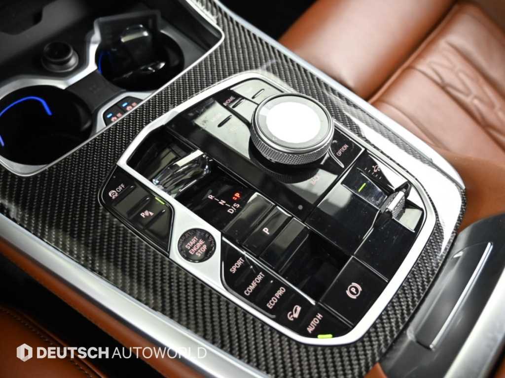 BMW X7 — photo 18