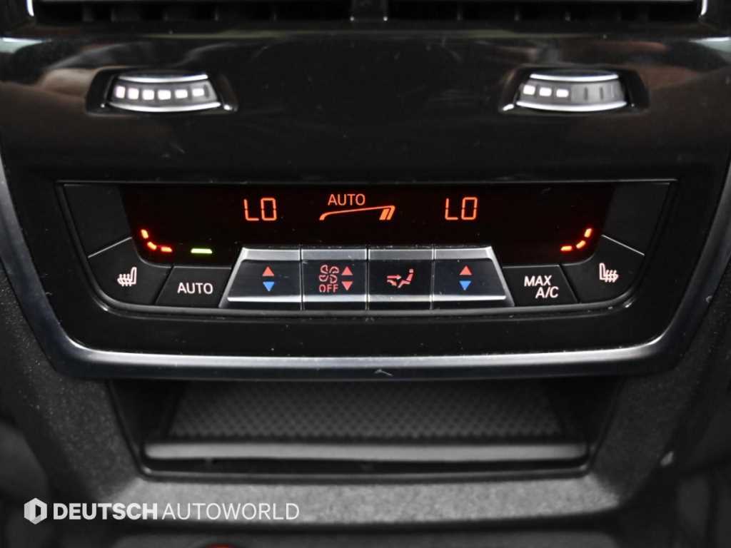 BMW X7 — photo 19
