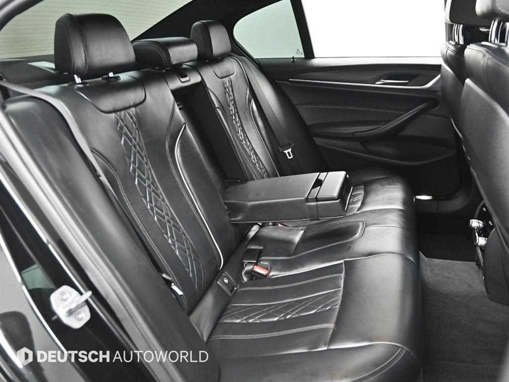 BMW 5-Series — photo 12