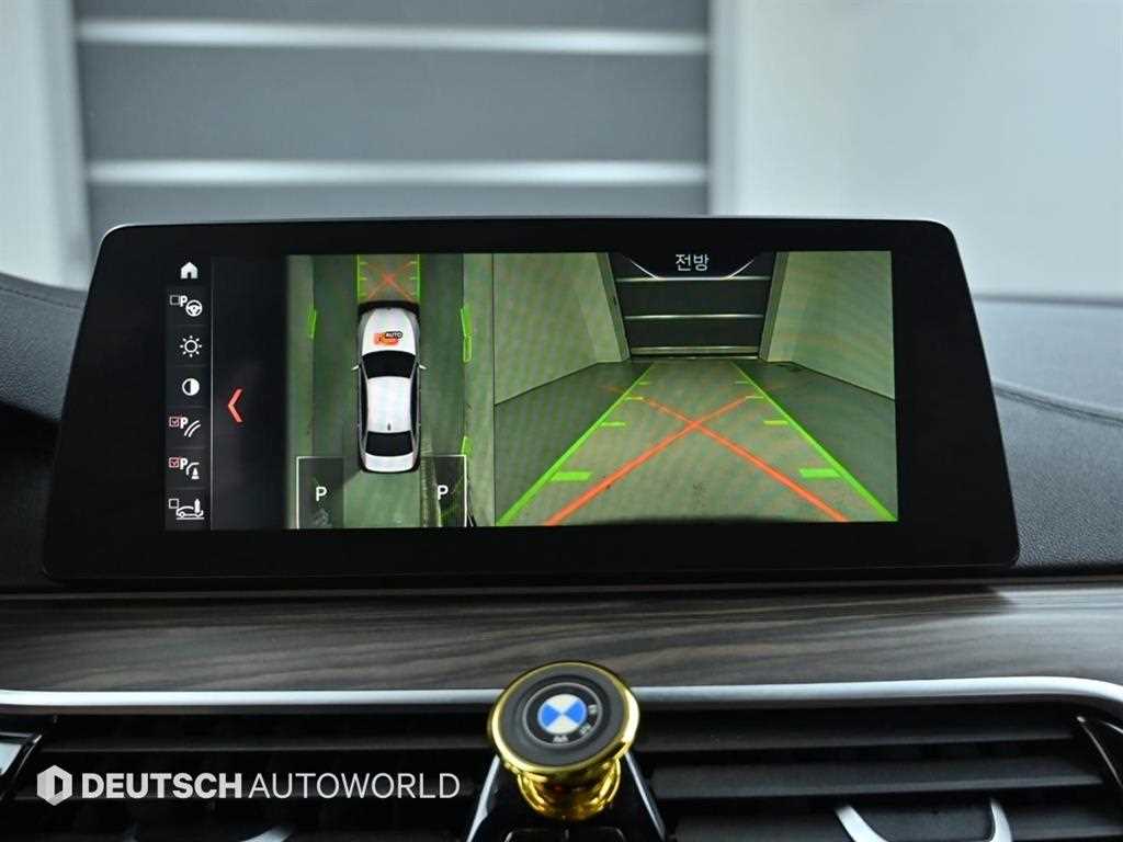 BMW 5-Series — photo 15