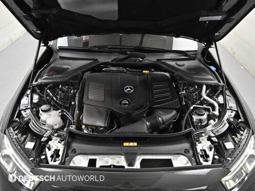 Mercedes-Benz E-Class — photo 06