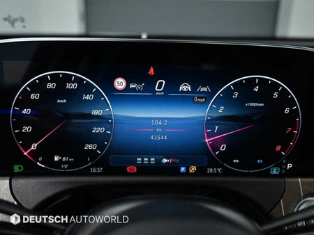 Mercedes-Benz E-Class — photo 08