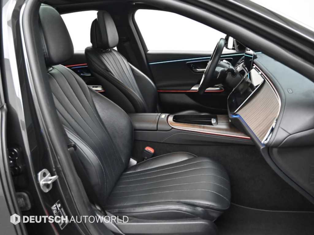 Mercedes-Benz E-Class — photo 10