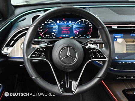 Mercedes-Benz E-Class — photo 13